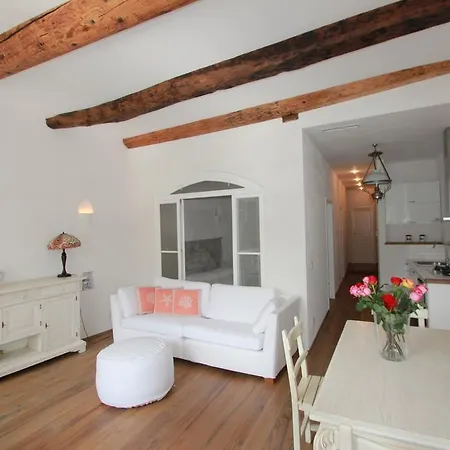 Apartment Love In *
